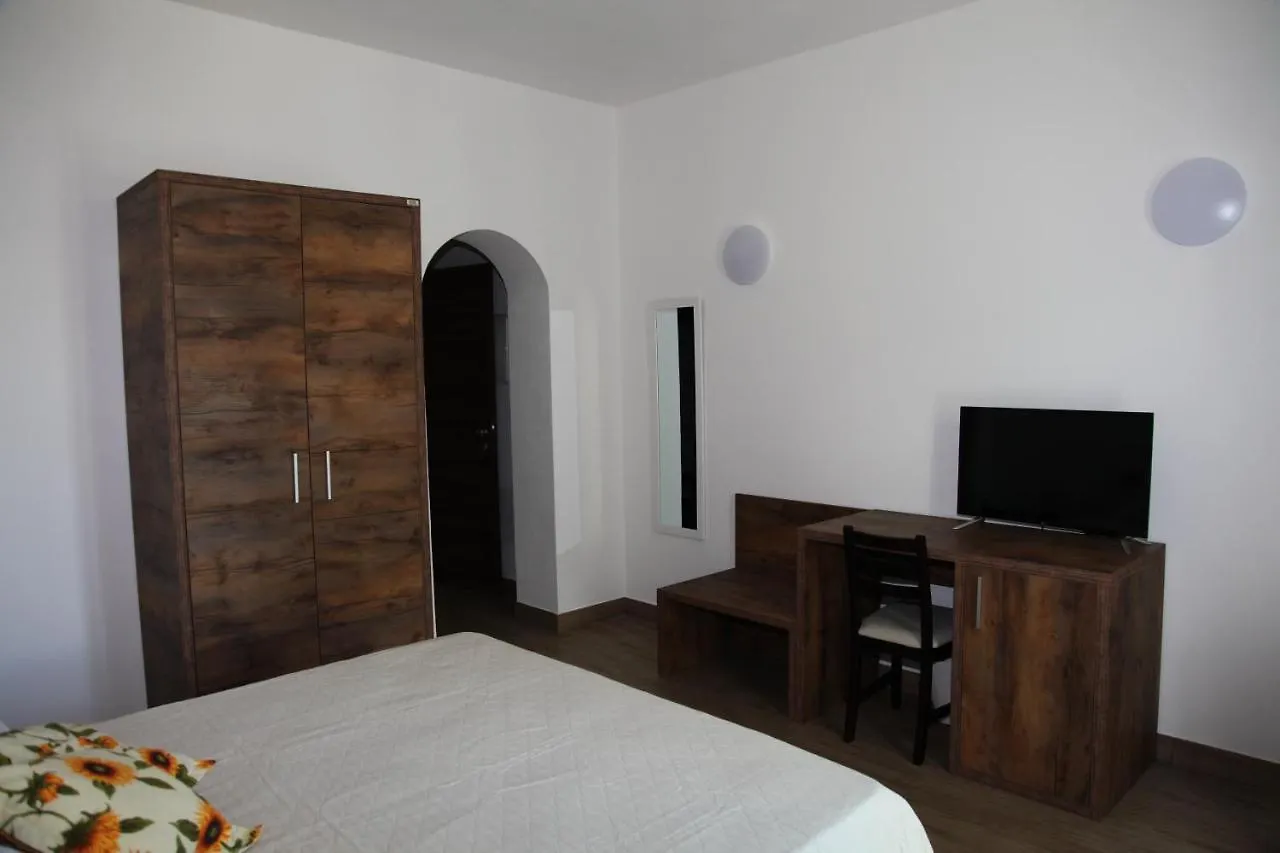 Bed & Breakfast Ermes B&B Falcone Italy